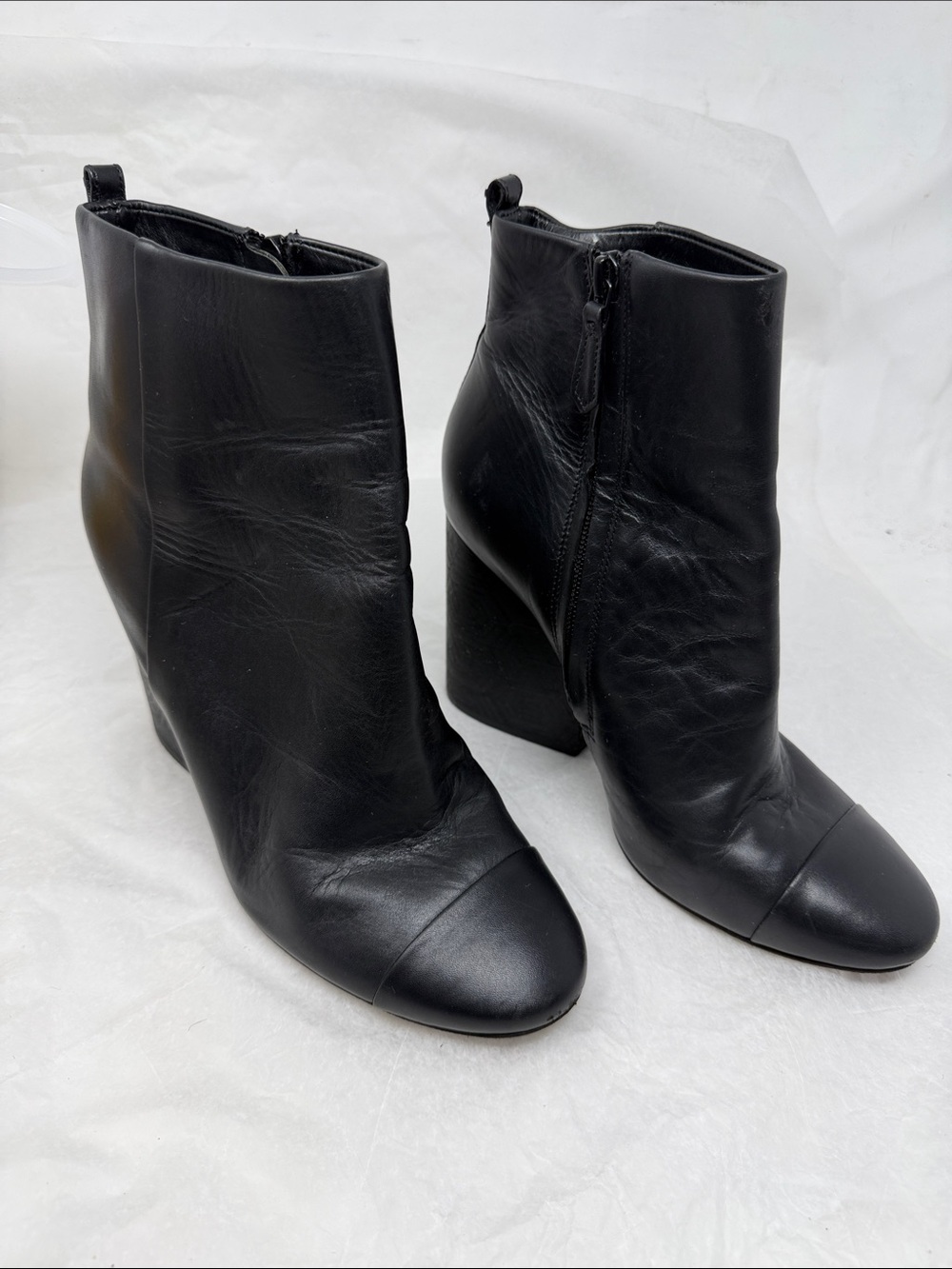 Tory Burch Women's Black Grove Leather Ankle Boots Size 9 Ankle Zip Cap Toe